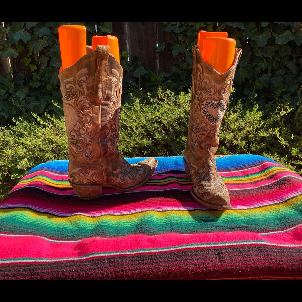 Corral Vintage Crystal Heart Boot.